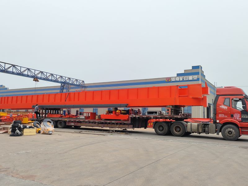 通用橋式起重機(jī) QDXX32/5t—27.7m 制作完成，發(fā)往陜西省銅川市交付客戶使用。